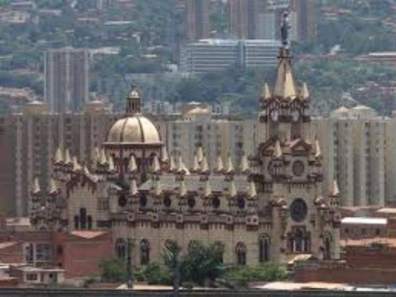 Hotel Verony San Joaquin Medellin Bagian luar foto