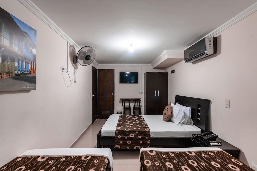 Hotel Verony San Joaquin Medellin Bagian luar foto